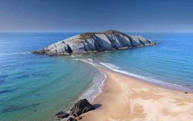 Où partir en octobre en Europe: 12 destinations soleil en famille destination voyage en famille espagne plage