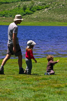 rando-corse-famille-lac-nino-topo-enfant-bébé rando-corse-famille-lac-nino-topo-enfant-bébé