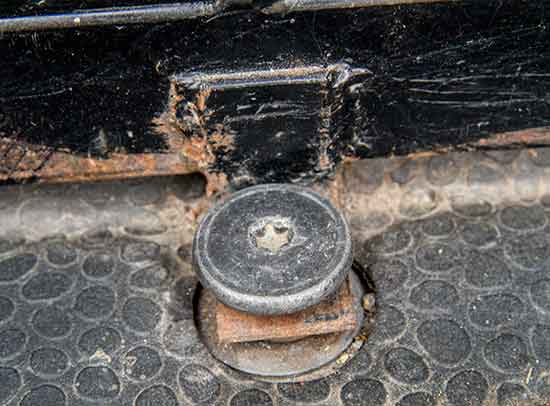 aménagement-fourgon-fixation-planche