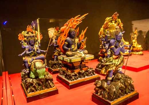 musée-des-confluences-démons-bleus