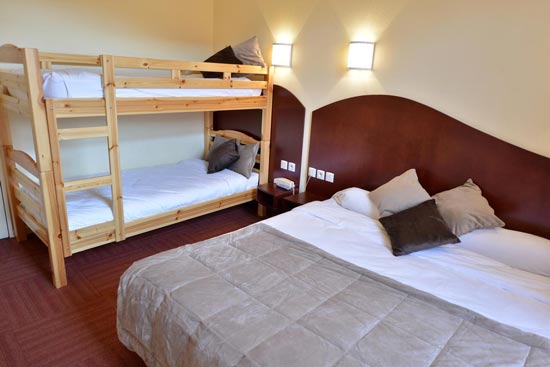 hotel-chambre-familiale-clermont-ferrand hotel-chambre-familiale-clermont-ferrand