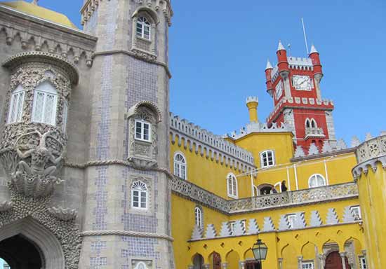 Visiter le Château Sintra près de Lisbonne en famille palais-de-pena-sintra-portugal