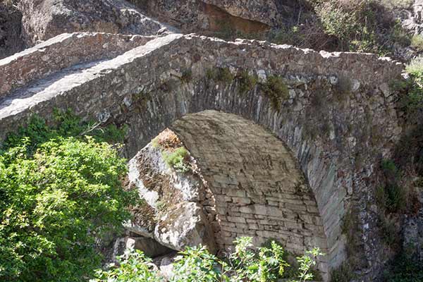 pont-romain-vallon-asco-Corse
