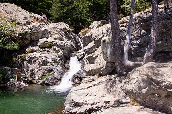 randonneur-cascade-des-Anglais-corse-