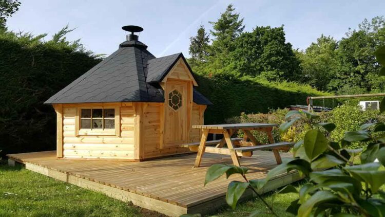 Campings en famille en Bretagne – TOP25 cabane-glamping-famille-bretagne