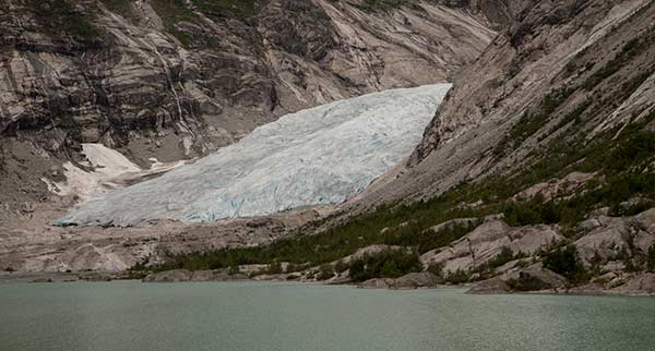 glacier-Nigardsbreen-Norvège-avec-enfants