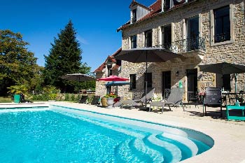 hotel-familial-jura-avec-piscine