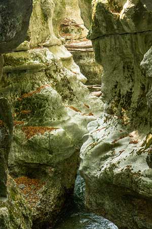 annecy-vacances-en-famille-gorges