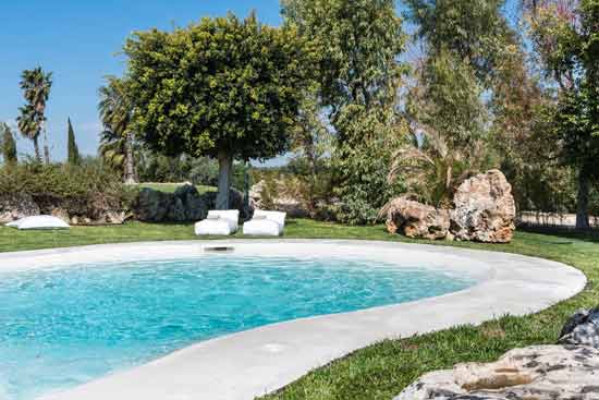 hotel-familial-en-sicile-avec-piscine