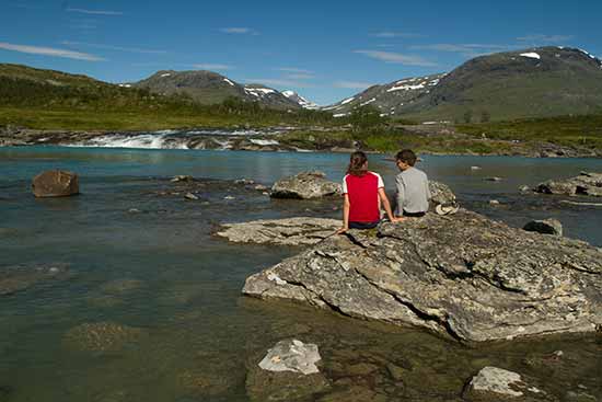 Suède en famille : guide pour réussir vos vacances circuit-suede-avec-enfants