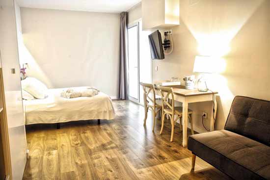 hotel-famille-roses-espagne