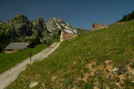 randonnée-avec-enfants-vers-lac-mya-beaufortin