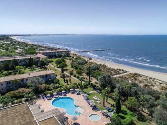 Hôtels en famille en Camargue – TOP29 apparthotel-famille-camargue