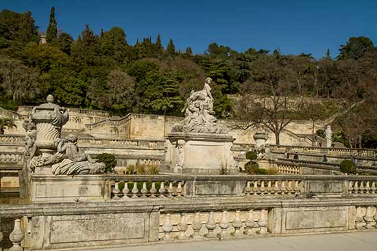 nimes-avec-des-enfants-jardin-des-fontaines