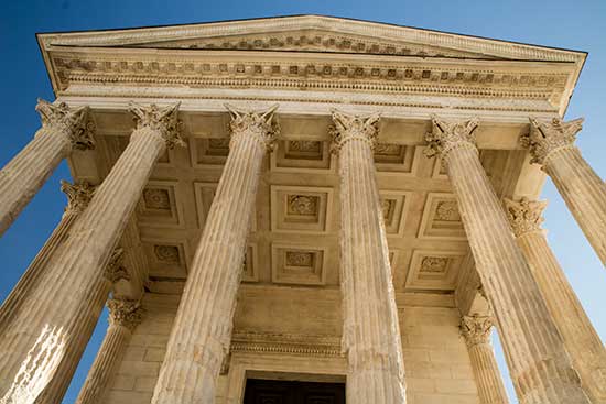 visiter-nimes-en-famille-maison-carree