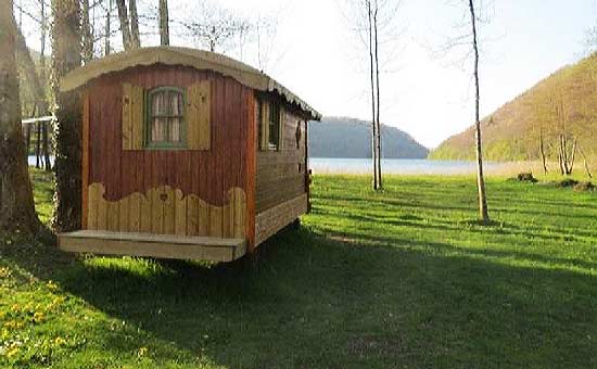 camping-en-famille-jura