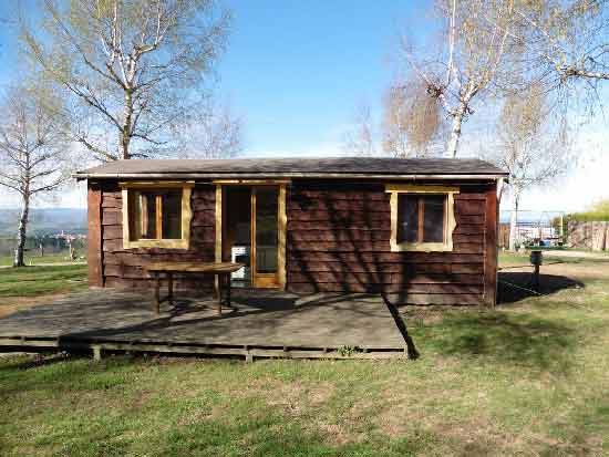 camping-familial-avec-piscine-en-auvergne