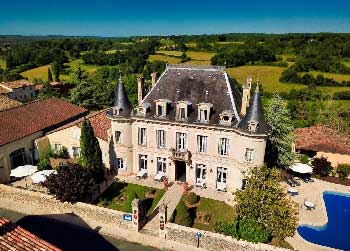 hotel-famille-dordogne-avec-piscine