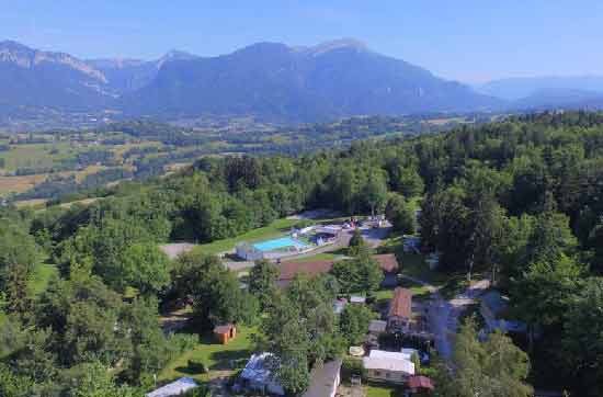 camping-chartreuse camping-chartreuse