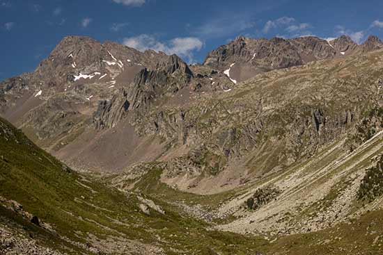 vers-lac-de-cestrede-montagne