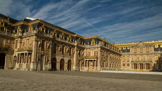 cour du chateau de versaille