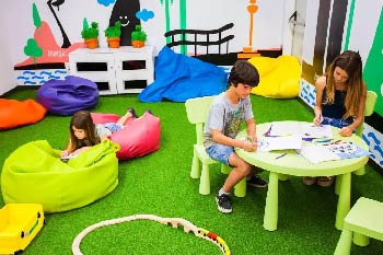 auberge-de-jeunesse-enfants-barcelone