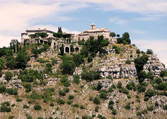 village-à-visiter-autour-de-nice-gourdon