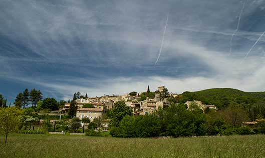 les-plus-beaux-endroits-de-la-drôme-provençale-poet-laval
