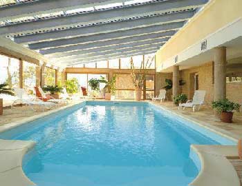 location-residence-avec-piscine-font-romeu