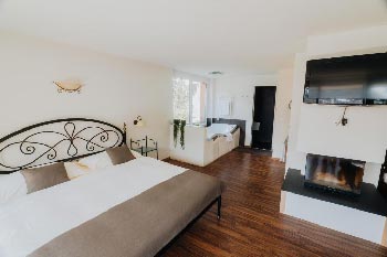 saas-fee-hotel-famille-avec-piscine