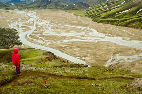 Landmannalaugar-enfant-randonneur
