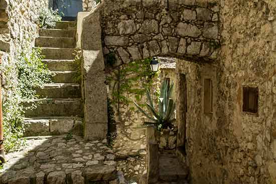 Peillon-village-perché-arrière-pays-niçois