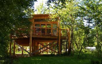cabane sur eau en famille