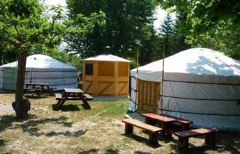 dormir-dans-une-yourte-en-famille