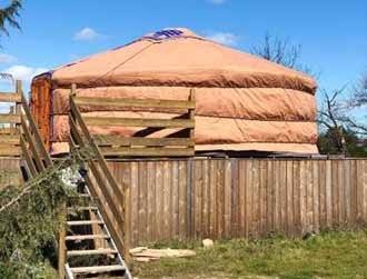 nuit-dans-une-yourte-en-famille