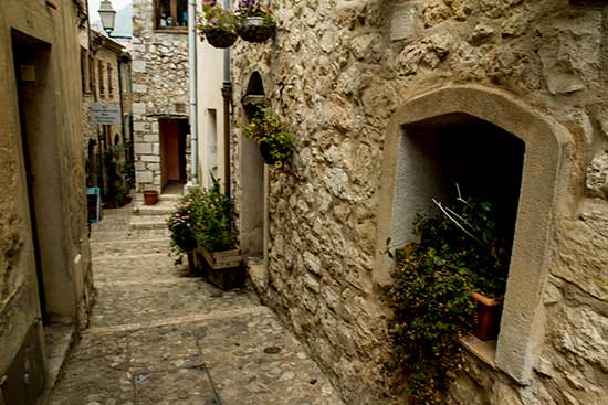 ruelle-sainte-agnès-village-perché-arriere-pays-nicois