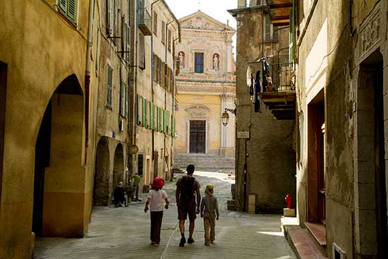 ruelle-village-sospel-arrière-pays-nicois