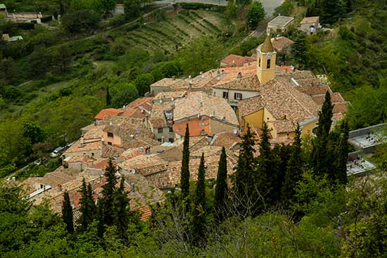 Villages de l’arrière-pays niçois: les 10 plus beaux à visiter sainte-agnès-village-près-de-nices
