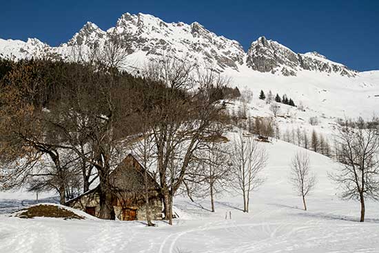 vaujany-grandes-rousses-montagne-et-chalet