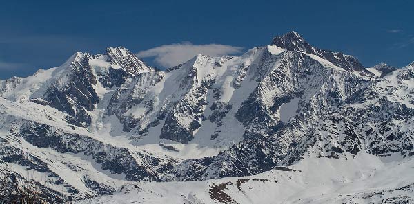 beaufortin-alpes-en-hiver-sous-la-neige