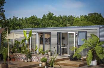 camping-familial-alpes-avec-piscine