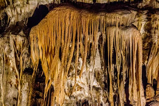 Visite de la grotte Postojna en Slovénie grotte-de-predjama