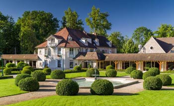 Hôtels en famille en Bourgogne – TOP26 hotel-5-étoiles-famille-bourgogne
