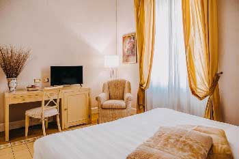 hotel-familial-naples
