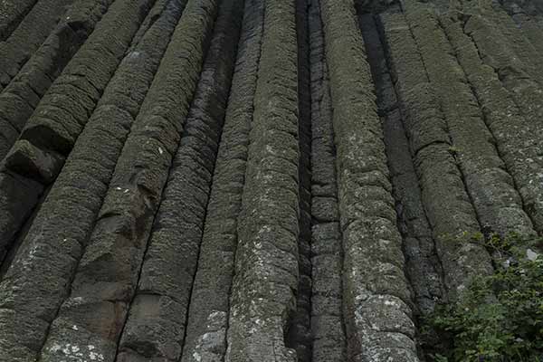 la-chaussee-des-geants