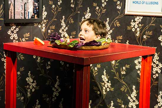 camera-obscura-en ecosse avec enfant