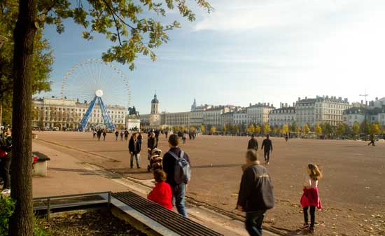place-bellecour-lyon