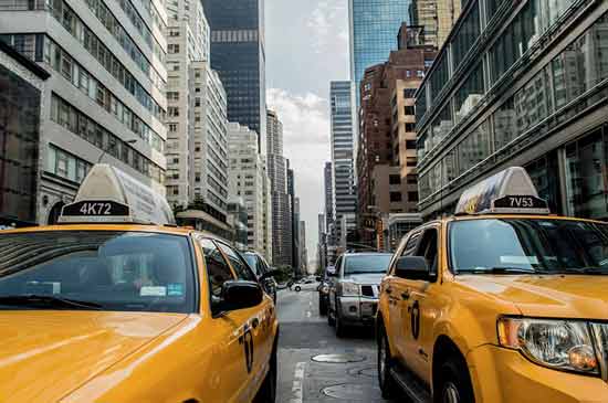 new-york-avec-enfants-en-famille-taxi-jaune