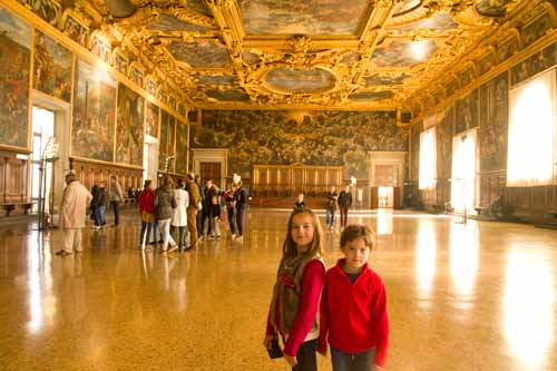 grande-salle-palais-des-doges-venise-italie