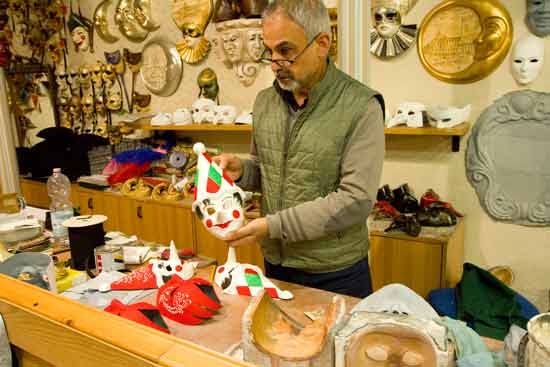masque-de-carnaval-atelier-venise